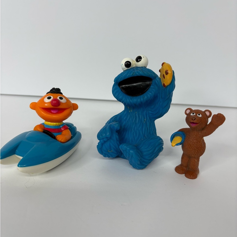 Sesame Street Playset - Blue, Orange, Brown Characters